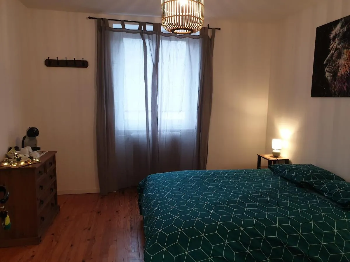 Sas Road Runner Cafe Bed & Breakfast Egliseneuve-d'Entraigues